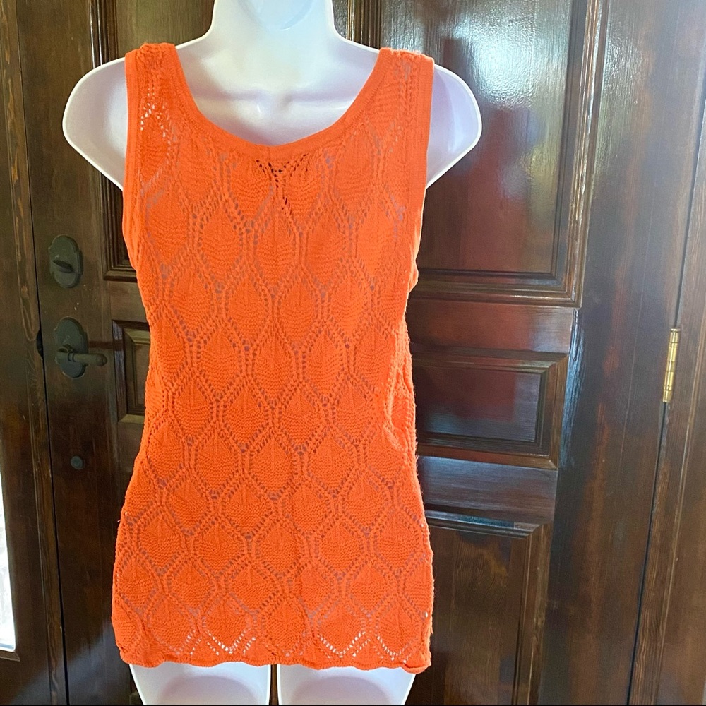 Cable & Gauge Sleeveless Top Like New - Picture 4 of 7